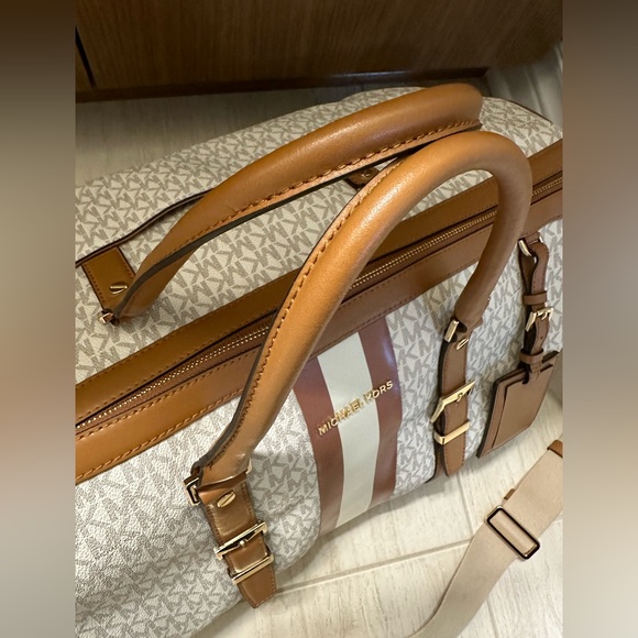 SOLD ❤️ Michael Kors Bedford Travel Extra-Large Logo Stripe Weekender Bag - Picture 6 of 14